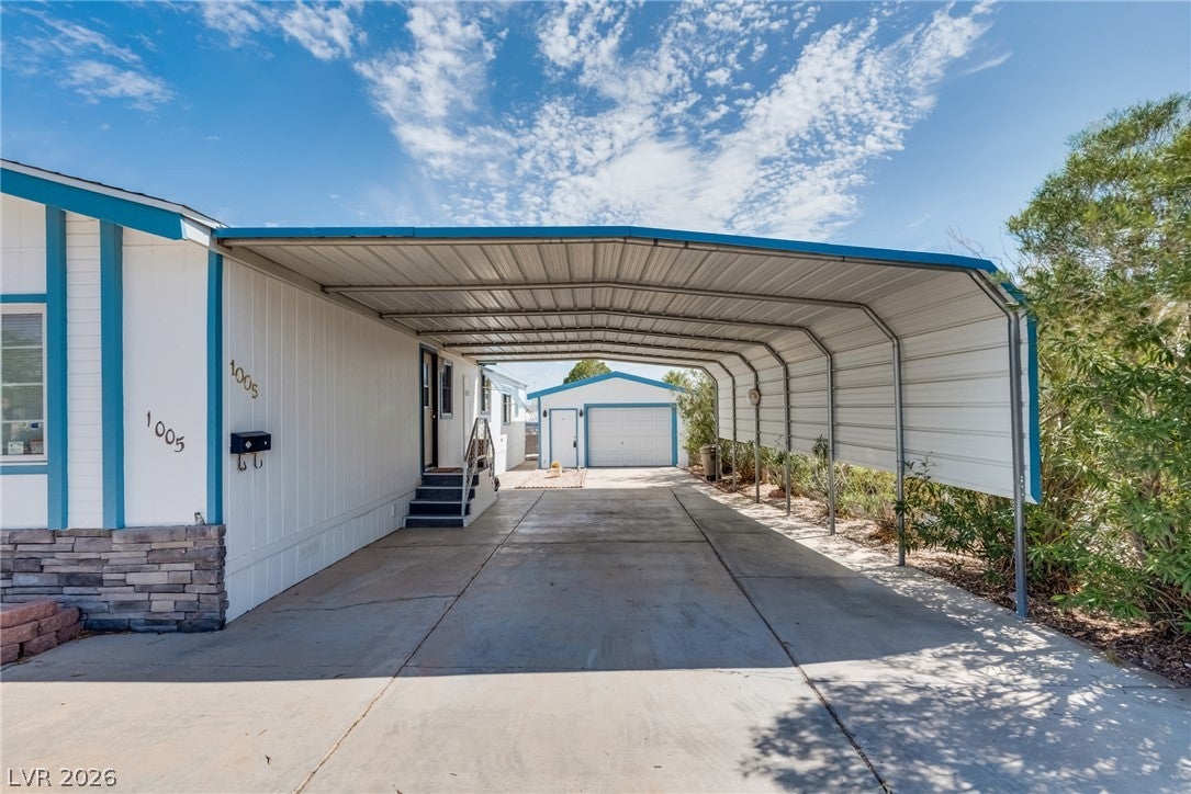 1005 Adobe Circle