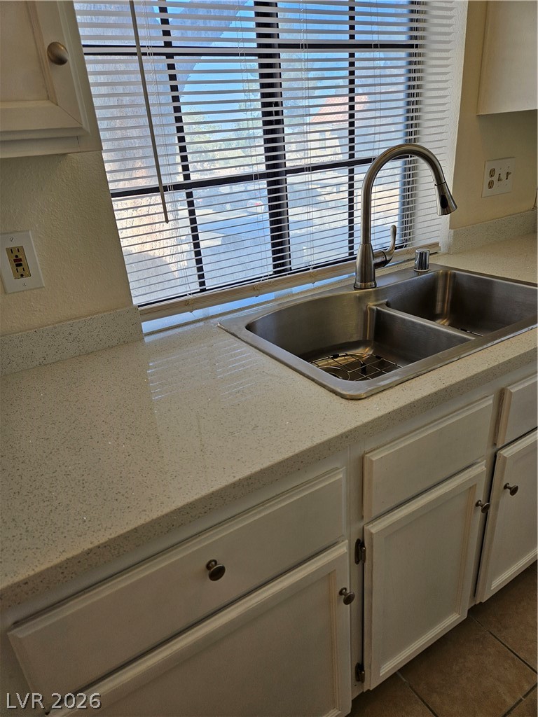 4713 Nara Vista Way 203