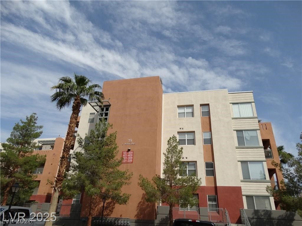 Photo of 19 E Agate Avenue #201, Las Vegas, NV 89123 (MLS # 2776949)