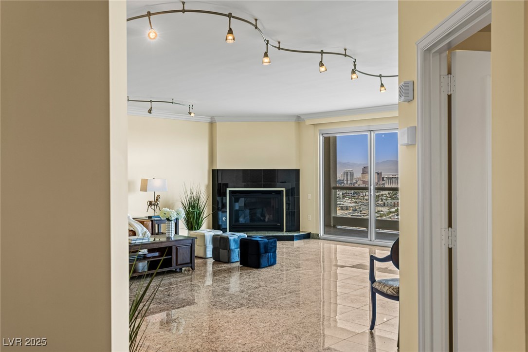 2777 Paradise Road 2302