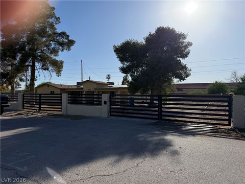 Photo of 535 Straight Street, Las Vegas, NV 89110 (MLS # 2774638)