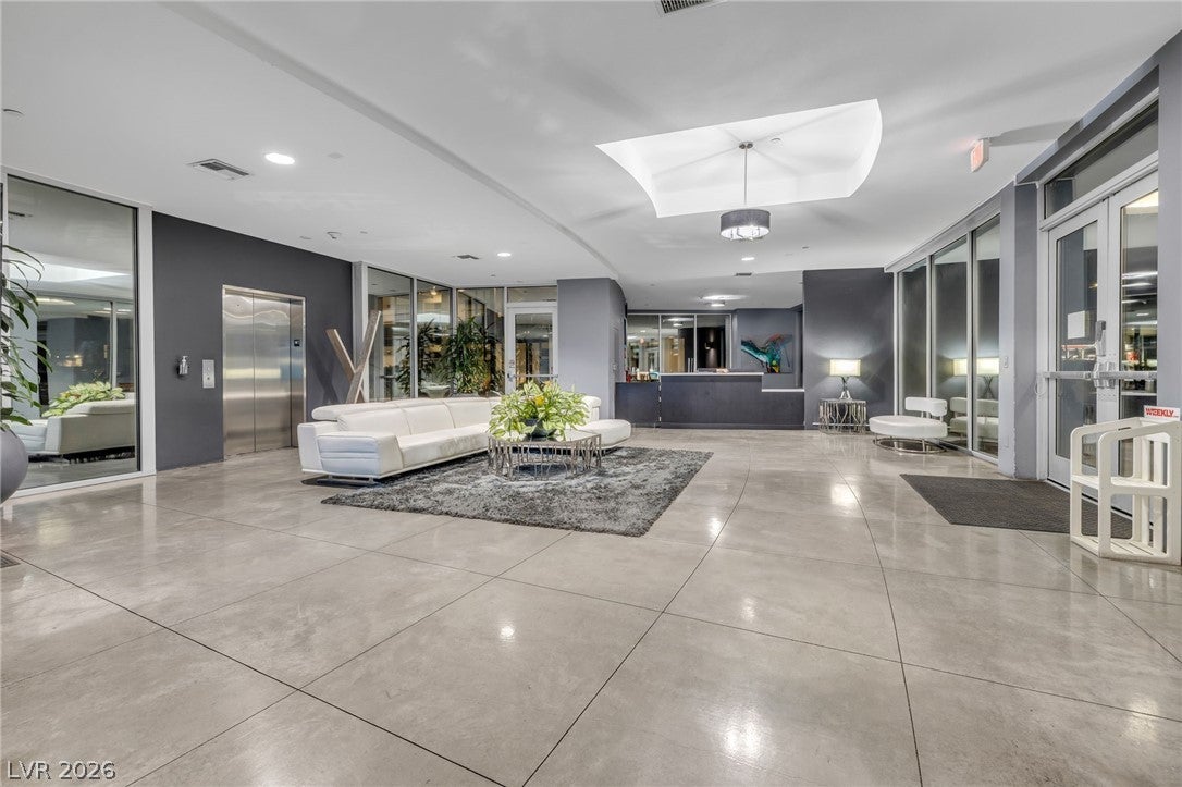 8925 W Flamingo Road 201
