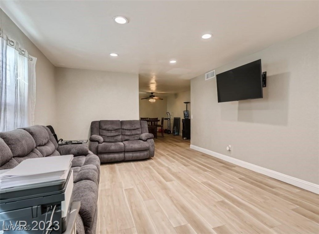 2080 Karen Avenue 34