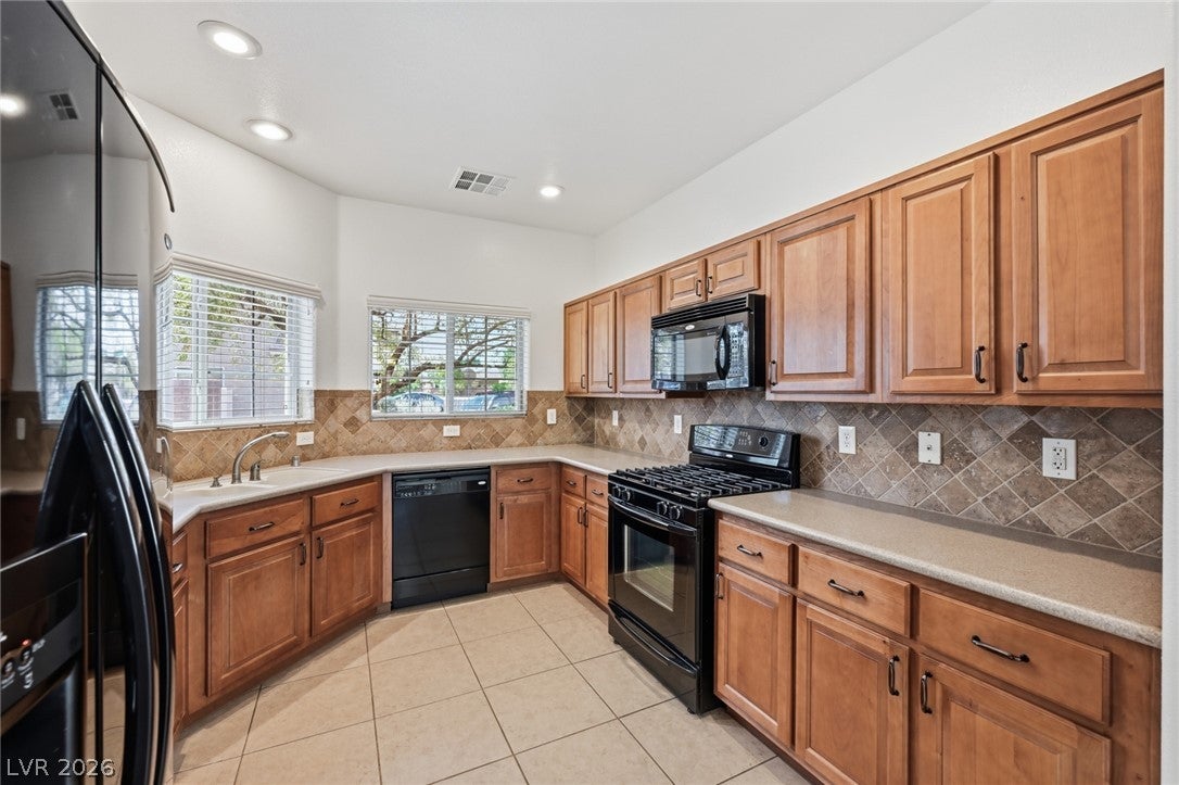 8686 W Treasure Trove