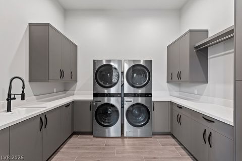 Tiny photo for 1 Costa Del Sol Court, Henderson, NV 89011 (MLS # 2761723)
