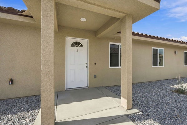 660 E SAN LORENZO ST APT 1, PAHRUMP, NV 89048 - Image 04c231abada6a1744656d34d8d79f845/4167327109