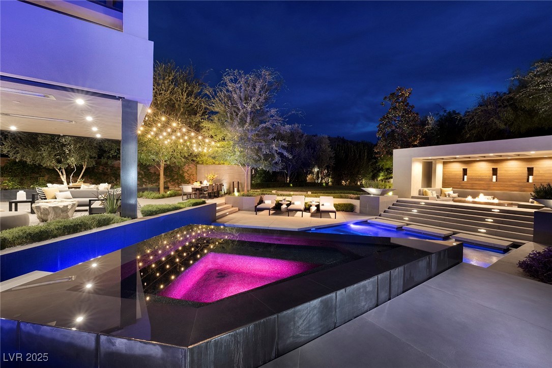 21 Drifting Shadow Way