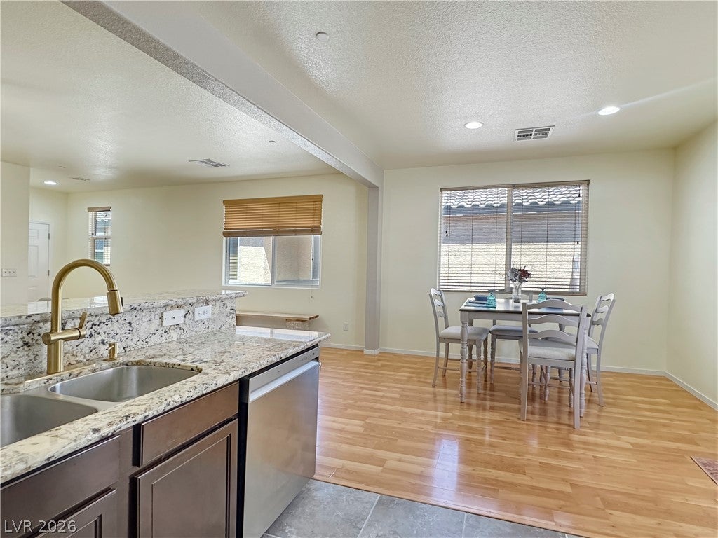 976 Aspen Cliff Drive