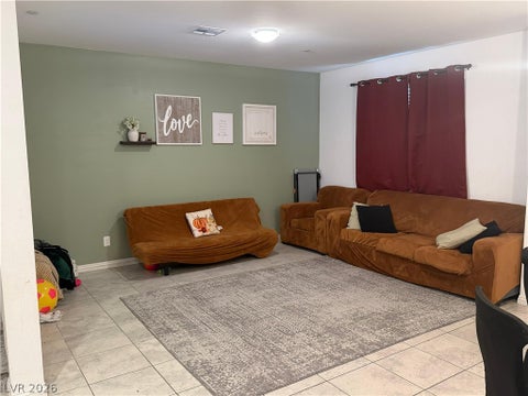 Townhouse For Sale - 6562 Silver Estate Ave<br/> Clark County, North Las Vegas, NV 89086