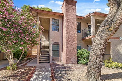Condo For Sale - 5576 W Rochelle Avenue #C<br/> Clark County, Las Vegas, NV 89103