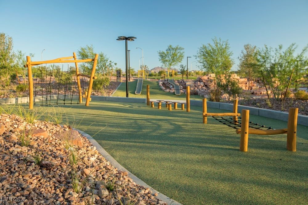 103 Tardando Avenue, Henderson, Nevada image 10