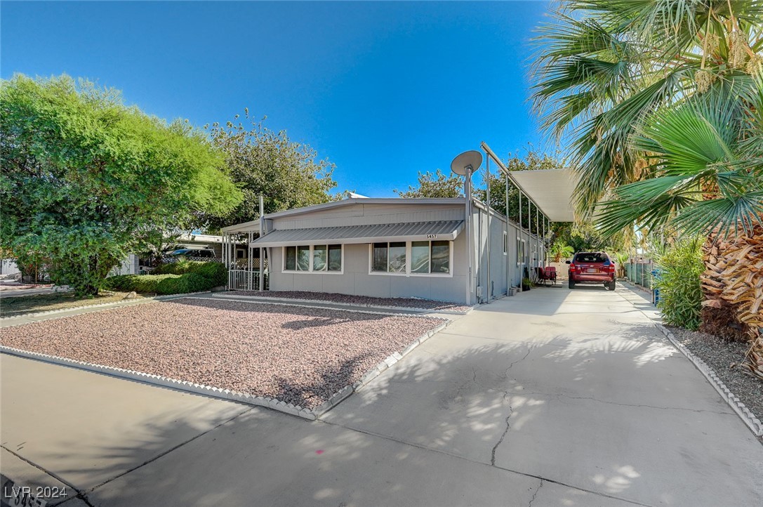 5457 S Sir Richard Drive, Las Vegas, Nevada image 3