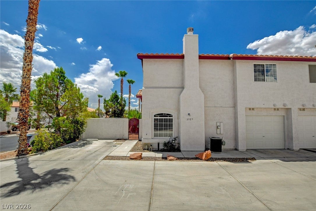 3923 Starfield Lane