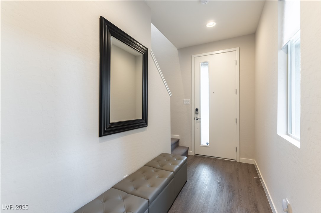 7027 Amethyst Peak Street