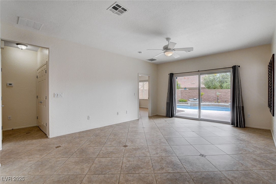 2621 Ground Robin Drive