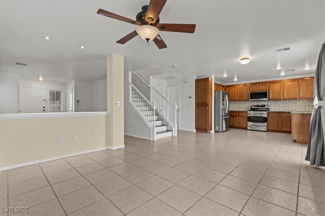 2624 Courlan Drive, North Las Vegas, Nevada image 9