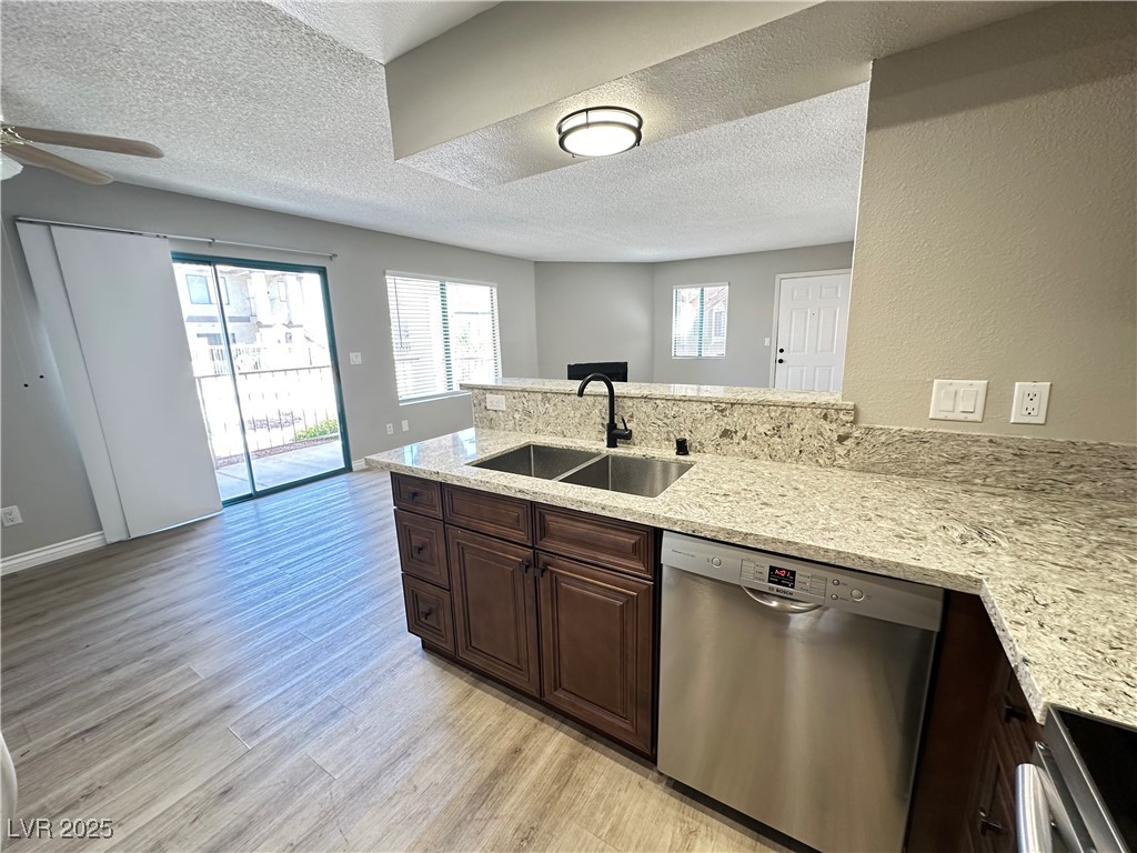 Henderson, Nevada 89014, United States, 2 Bedrooms Bedrooms, ,2 BathroomsBathrooms,Residential,Active,179942