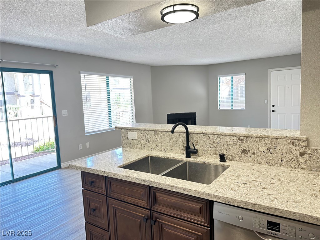 Henderson, Nevada 89014, United States, 2 Bedrooms Bedrooms, ,2 BathroomsBathrooms,Residential,Active,179942