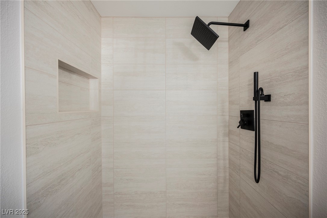 1864 Shadow Mountain Place