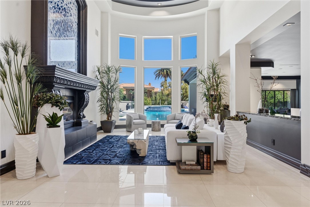 5016 Scenic Ridge Drive