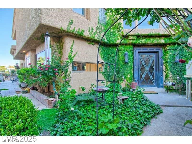 Las Vegas, Nevada 89113, United States, 3 Bedrooms Bedrooms, ,4 BathroomsBathrooms,Residential,Active,93947