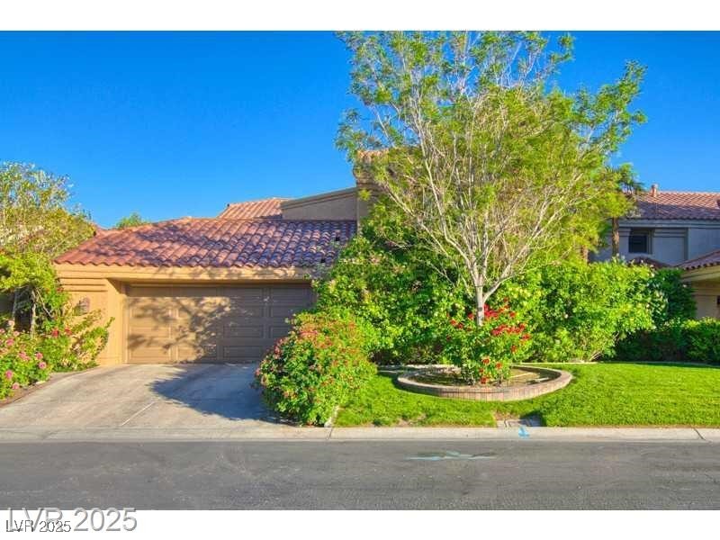 Las Vegas, Nevada 89113, United States, 3 Bedrooms Bedrooms, ,4 BathroomsBathrooms,Residential,Active,93947