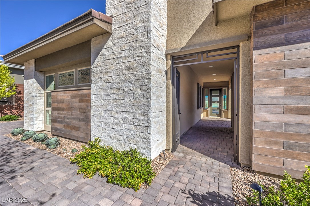 10048 Copper Edge Road
