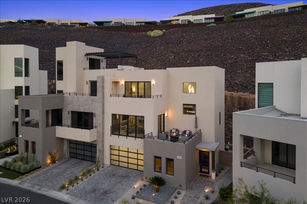 386 Solitude Peak Lane