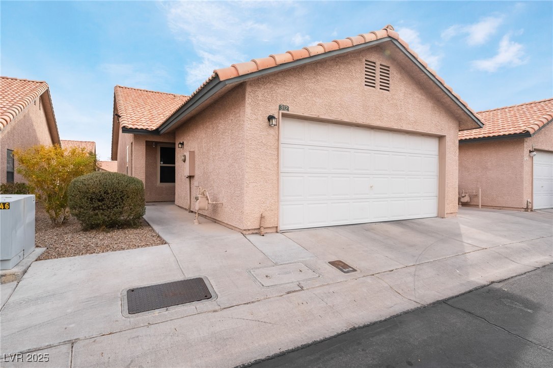 312 Crosswind Way, Las Vegas, Nevada image 3