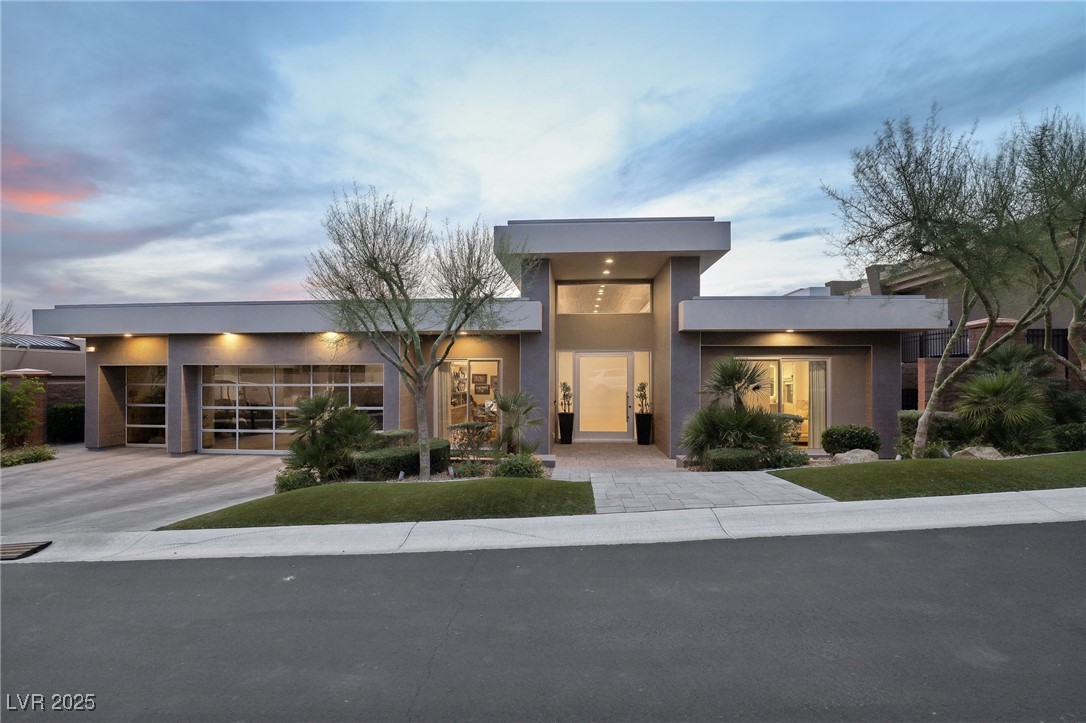 667 Palisade Rim Drive