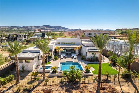 Homes For Sale - 40 Reflection Shores Lane<br/> Clark County, Henderson, NV 89011