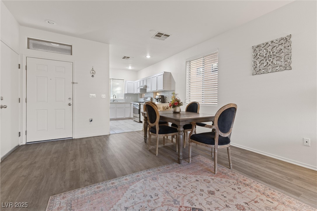 9756 Villa La Mora Avenue