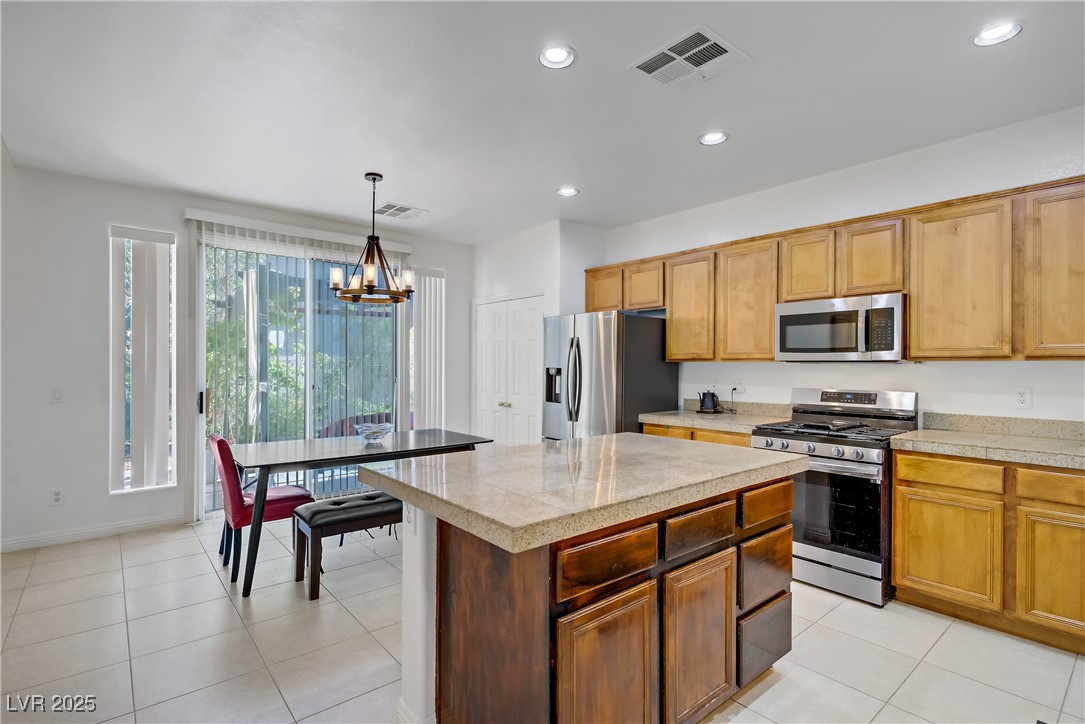 2851 Glistening Grove Avenue, Henderson, Nevada image 7