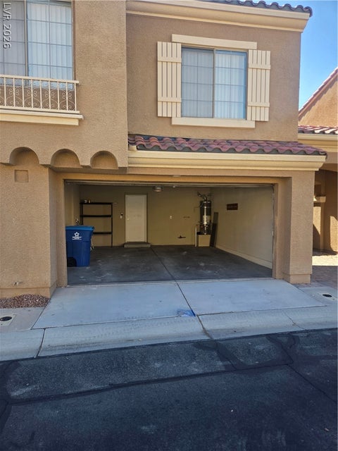 Townhouse For Rent - 7255 W Diamond Canyon Lane #102<br/> Clark County, Las Vegas, NV 89149