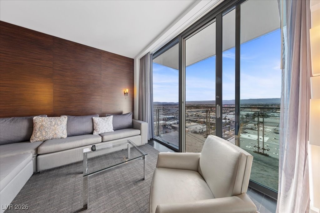 4381 W Flamingo Road 17303