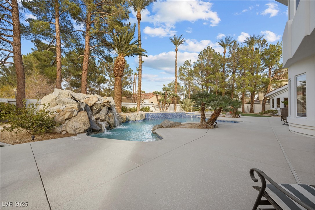 Las Vegas, Nevada 89113, United States, 3 Bedrooms Bedrooms, ,5 BathroomsBathrooms,Residential,Active,4277