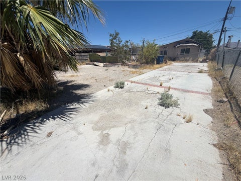 Homes For Sale - 1824 Stanford Street<br/> North Las Vegas, NV 89030