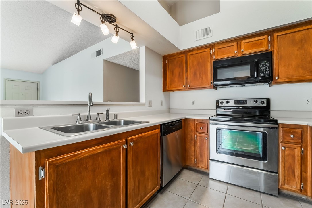 1575 W Warm Springs Road #121, Henderson, Nevada image 10