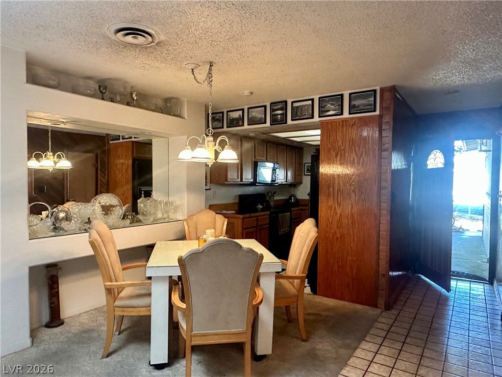 2104 Valley Drive