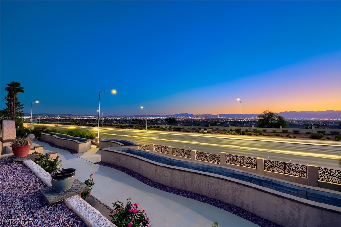 1027 Sidehill Way