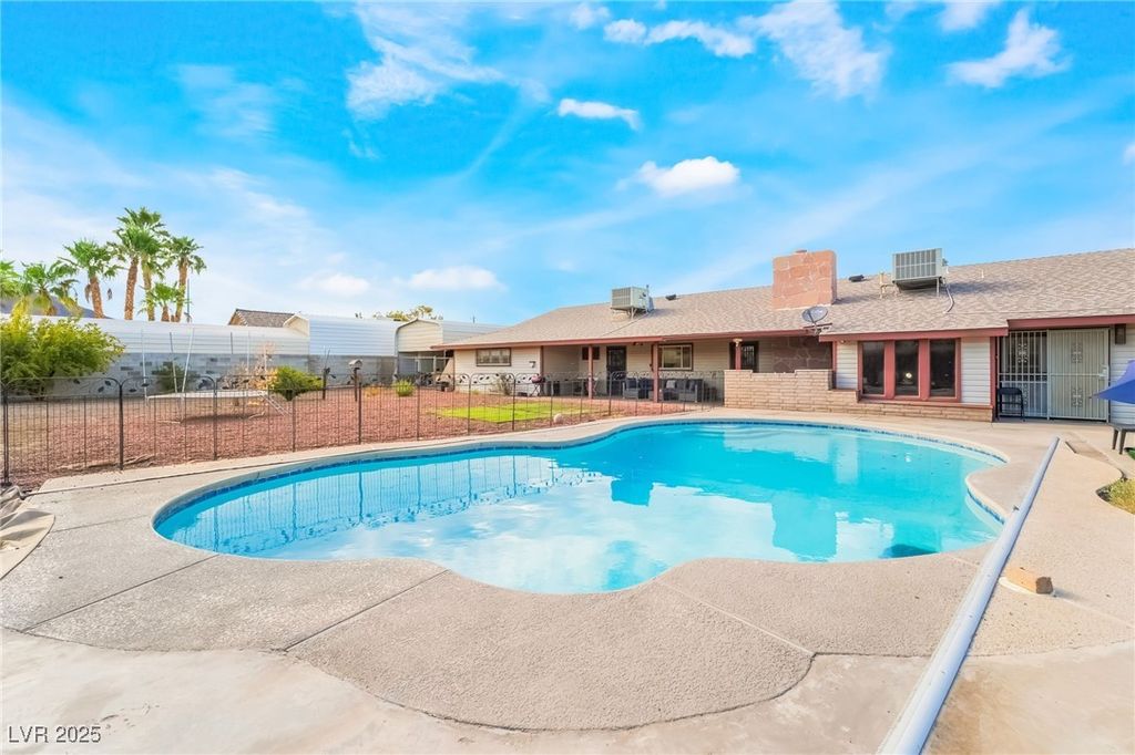 Photo of 121 E Rancho Drive, Henderson, NV 89015 (MLS # 2741698)