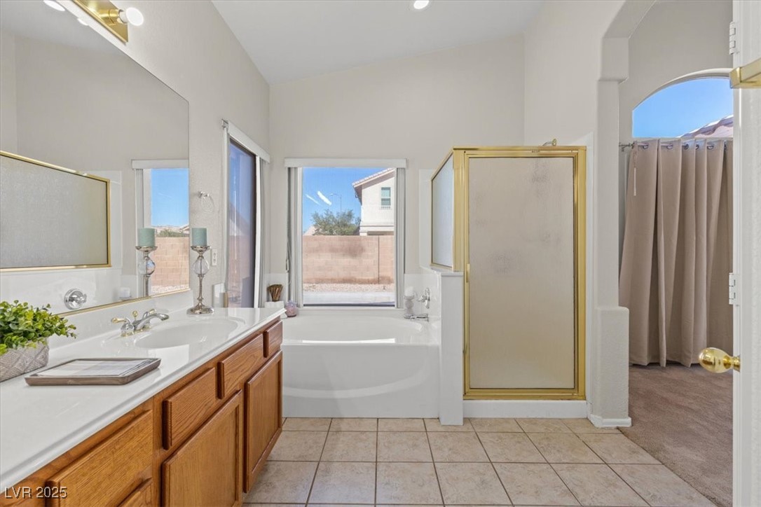 Las Vegas, Nevada 89130, United States, 3 Bedrooms Bedrooms, ,2 BathroomsBathrooms,Residential,Pending,83838
