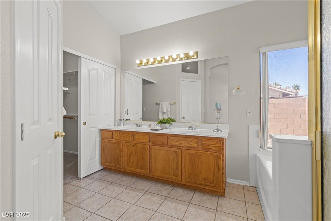 Las Vegas, Nevada 89130, United States, 3 Bedrooms Bedrooms, ,2 BathroomsBathrooms,Residential,Pending,83838