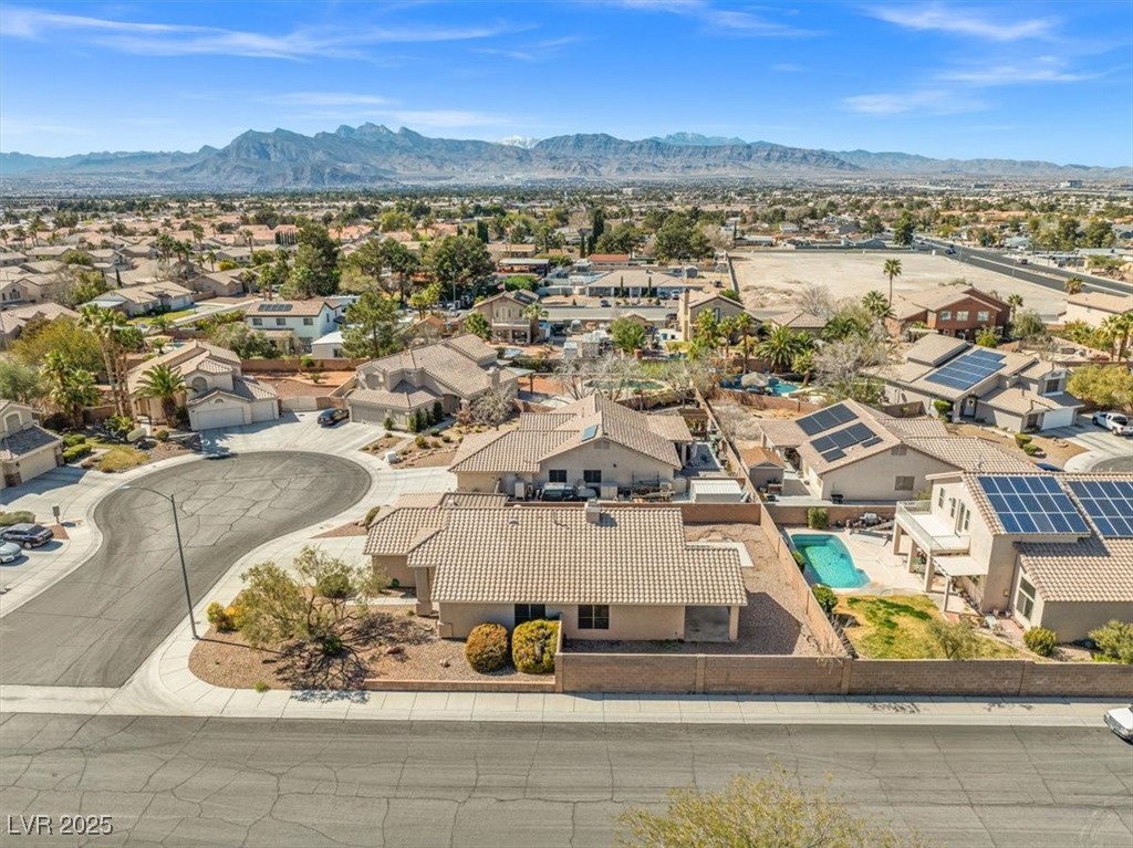 Las Vegas, Nevada 89130, United States, 3 Bedrooms Bedrooms, ,2 BathroomsBathrooms,Residential,Pending,83838