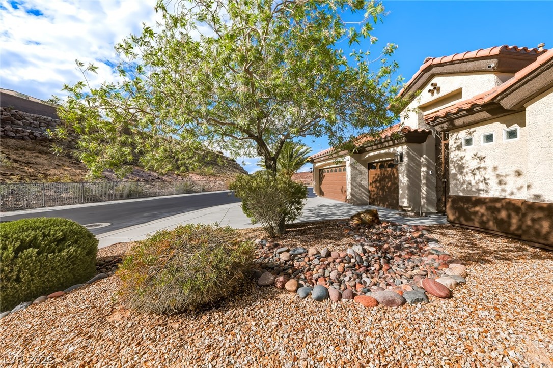 2260 Dogwood Ranch Avenue