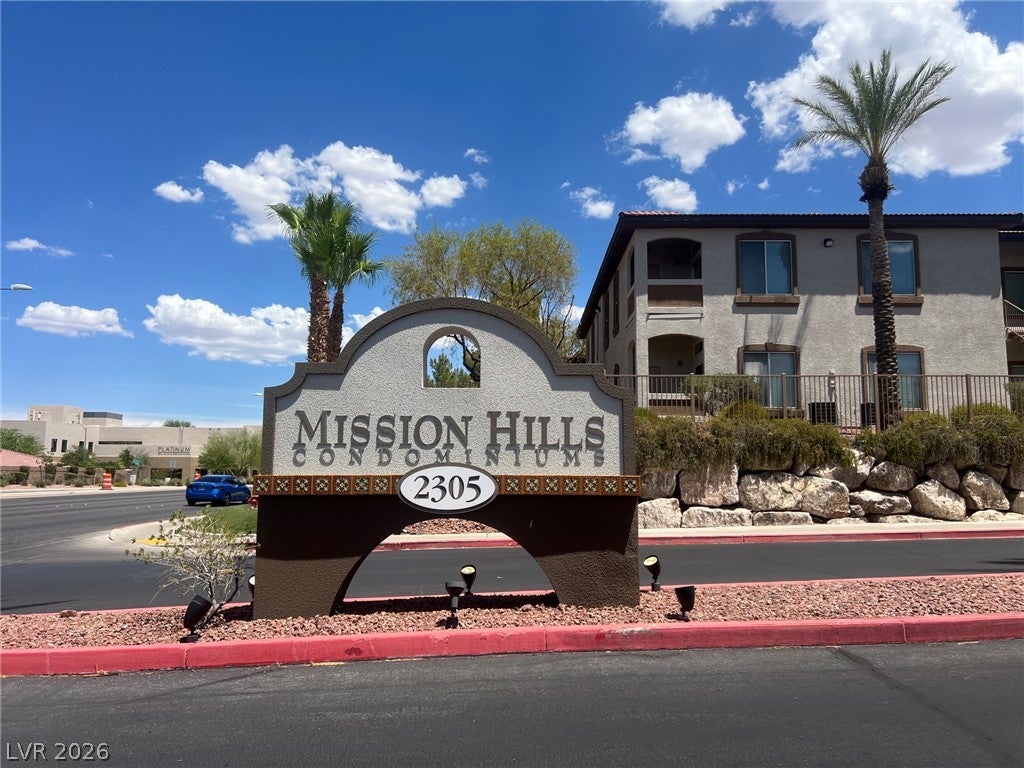 2305 W Horizon Ridge Parkway 1613