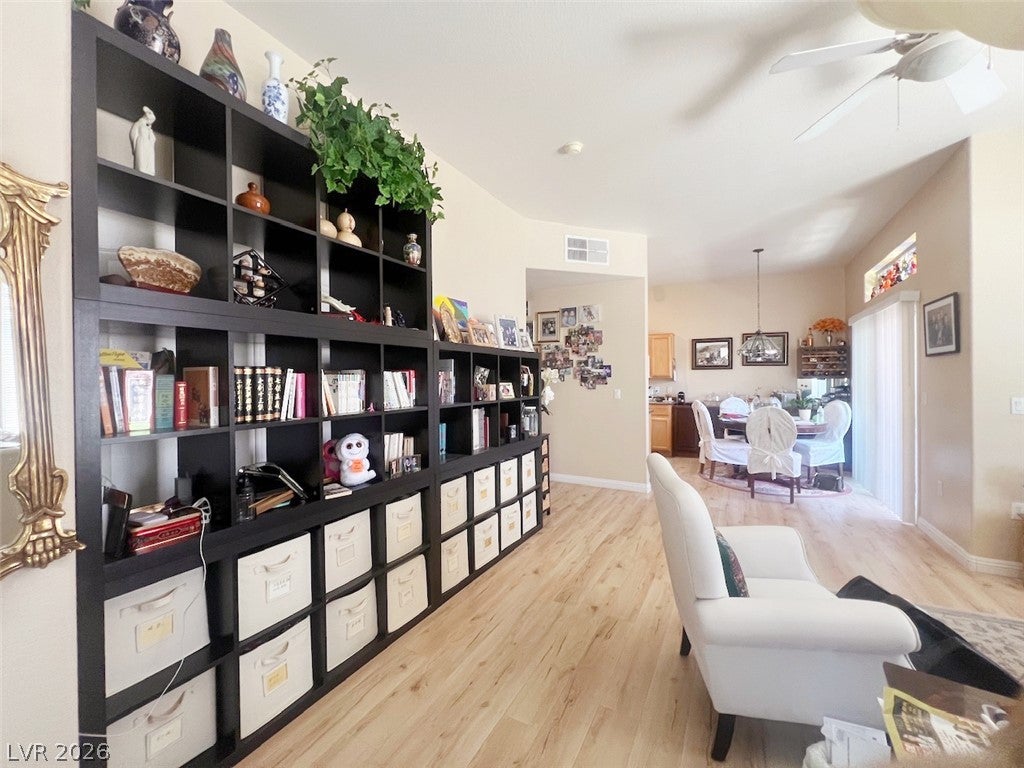 2305 W Horizon Ridge Parkway 1613
