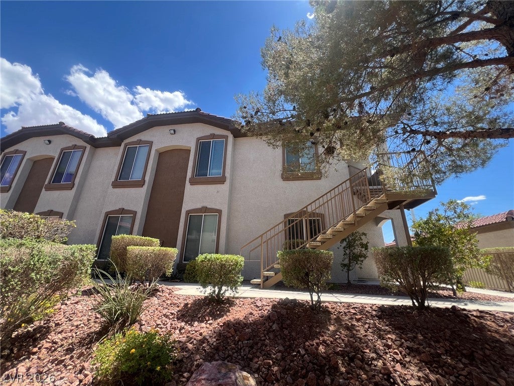2305 W Horizon Ridge Parkway 1613