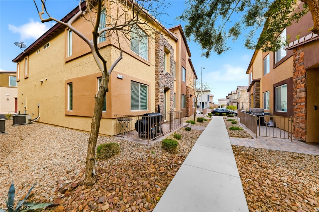 7313 Glistening Star Street