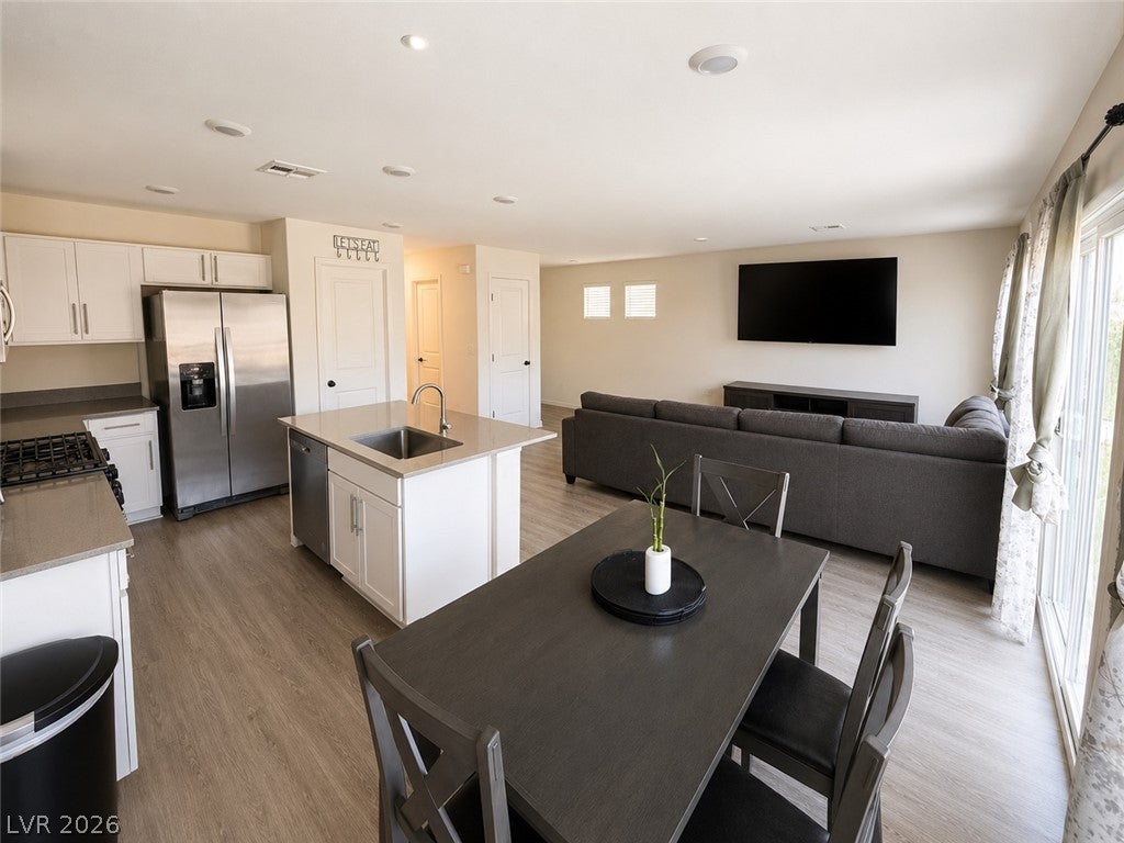 5622 Sunset Sedona Street